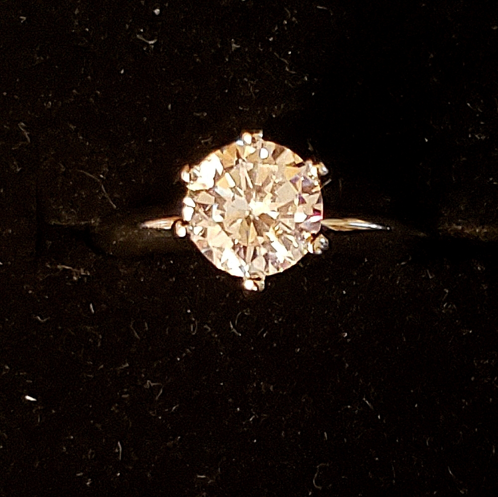 BEAUTIFUL .925 stamped Engagement ring - Picture 2 of 6